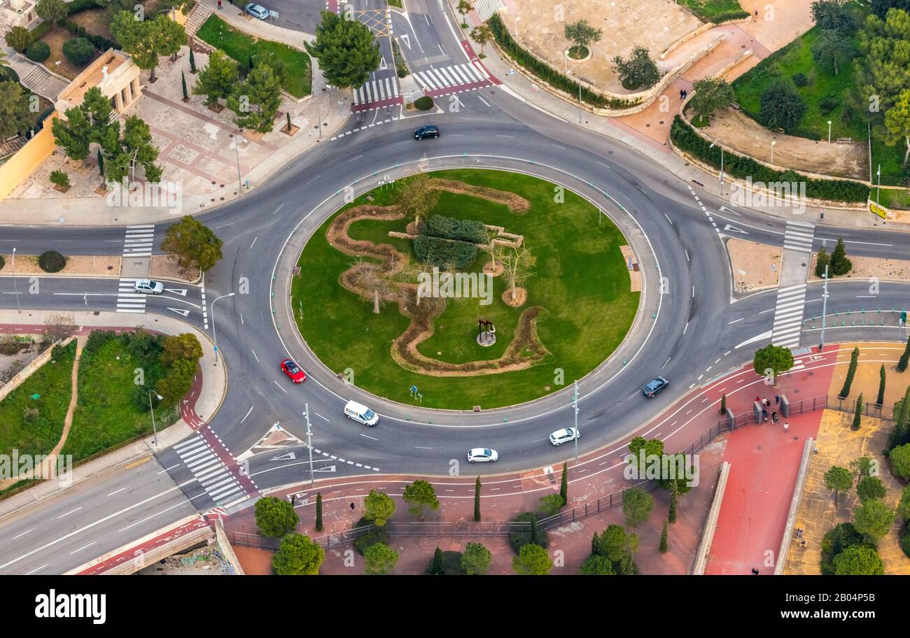 Luftbild, Pflanzen und Muster im Kreisverkehr, Straße Ma-1041, Mallorca, Spanien, Europa, Balearen, es, Espana, Formen und Farben, Grüntr Stockfoto