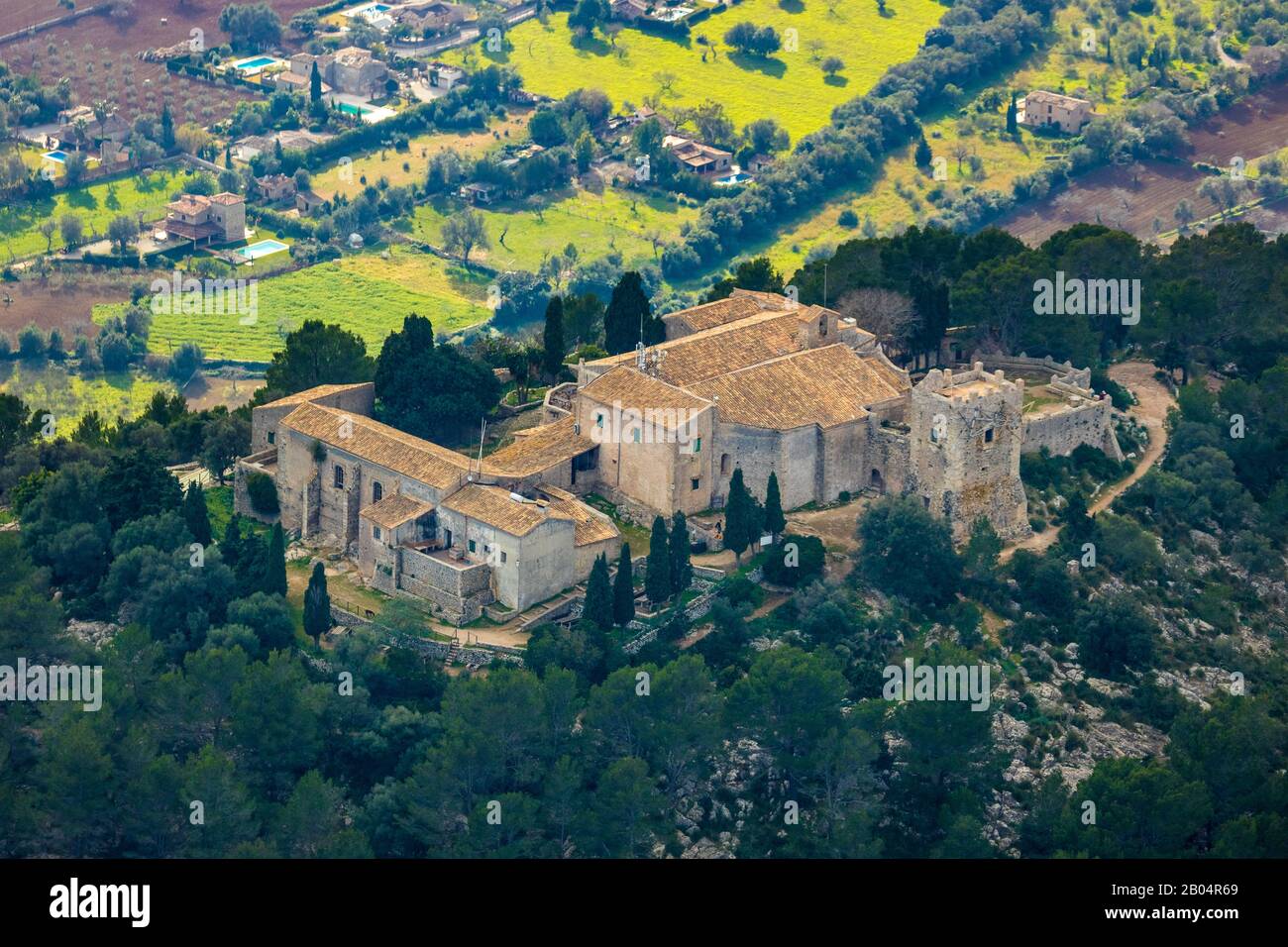 Luftbild, Insel, Santuari de la Stute de Déu del Puig, ehemaliges Kloster, Pollença, Mallorca, Balearen, Spanien, Europa, Berg, es, sanctu Stockfoto