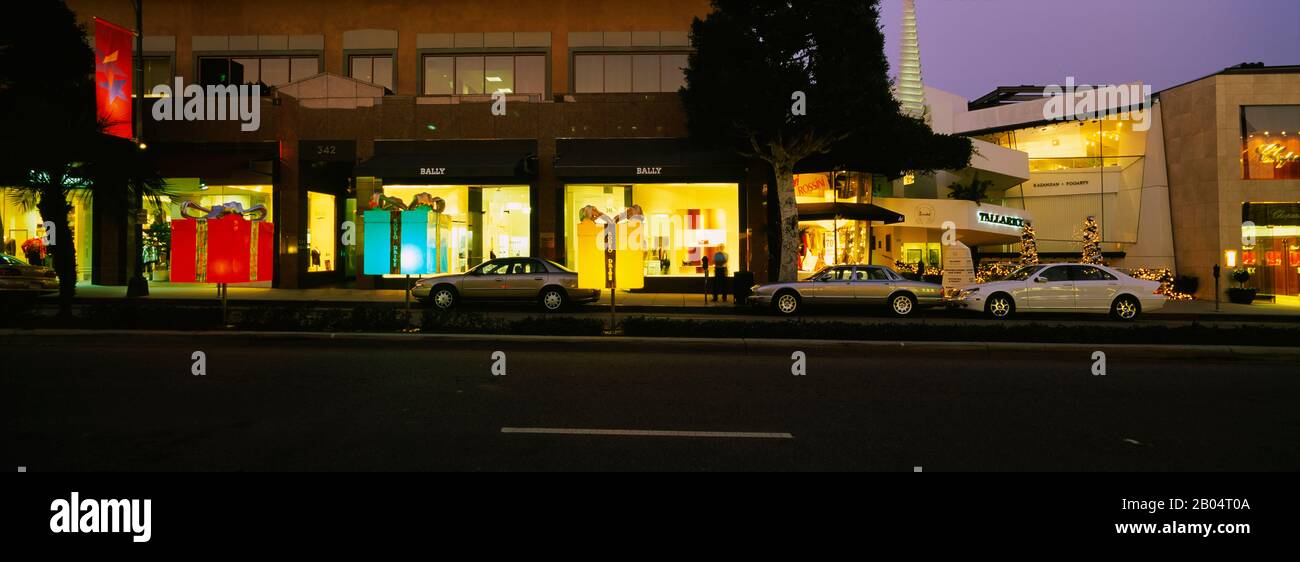Autos, die unterwegs sind, Anderton Court, Rodeo Drive, Beverly Hills, Kalifornien, USA Stockfoto