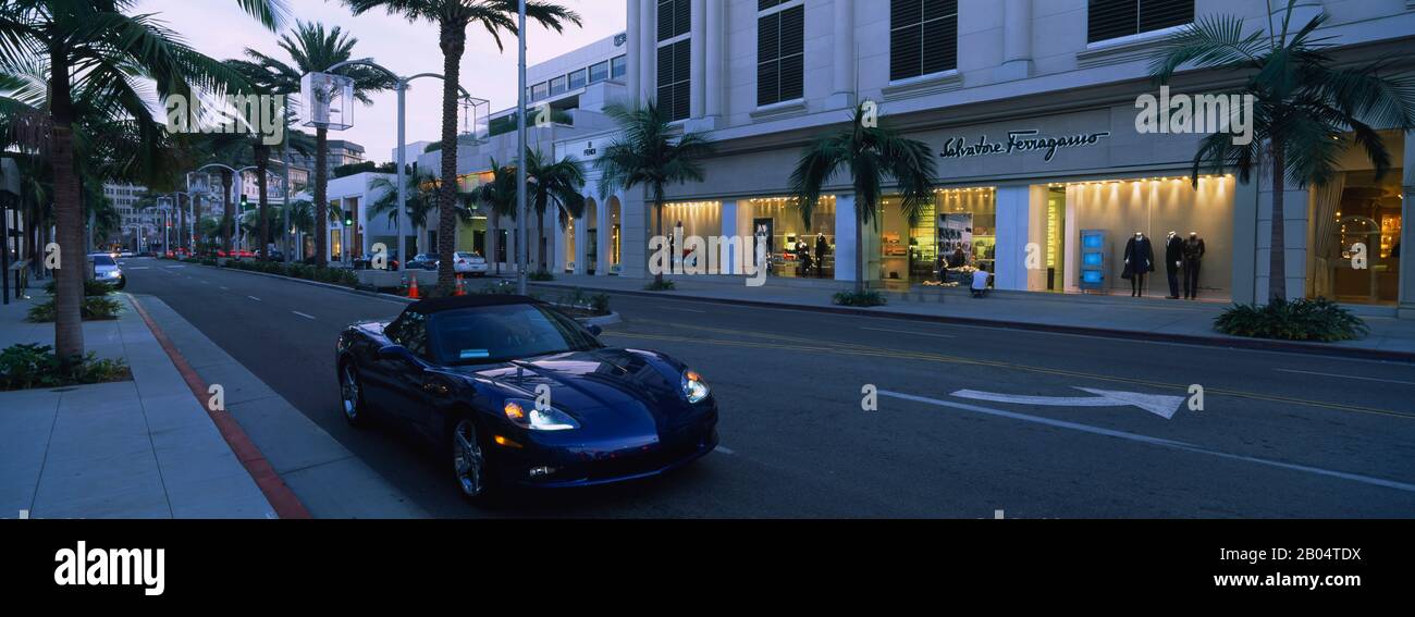 Auto unterwegs, Rodeo Drive, Beverly Hills, Kalifornien, USA Stockfoto