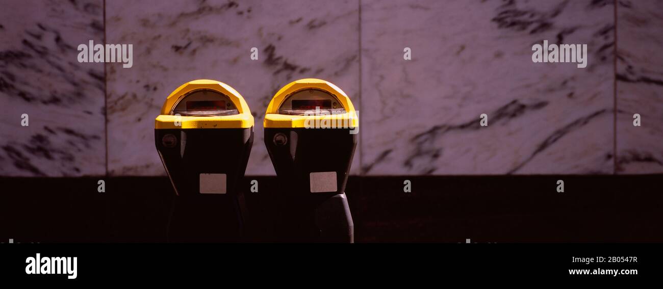 Nahaufnahme von zwei abgelaufenen Parkplätzen, San Francisco, Kalifornien, USA Stockfoto