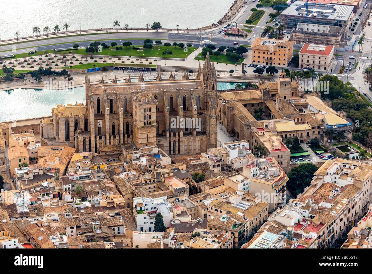 Luftbild, Blick auf die Umgebung, Santa Iglesia Catedral de Mallorca, Kathedrale von Palma, Palau Reial de L'Almudaina, Königspalast, Canamunt, Palma, Mallorca, Stockfoto