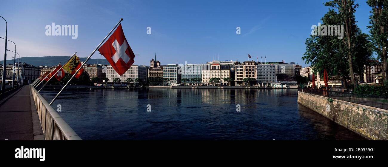 Gebäude am Wasser, Genf, Schweiz Stockfoto