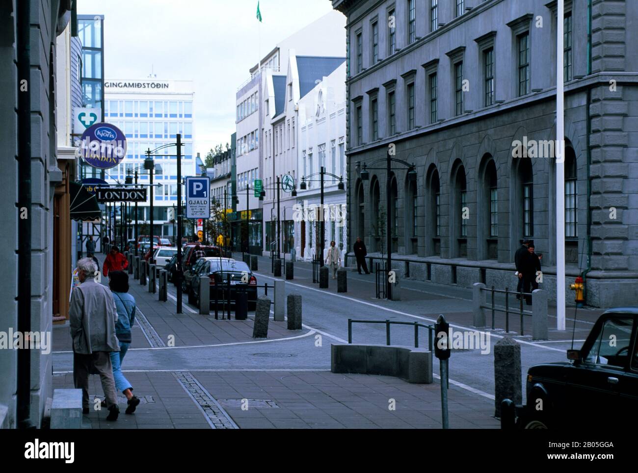 ISLAND, REYKJAVIK, STRASSENSZENE IN DER INNENSTADT Stockfoto