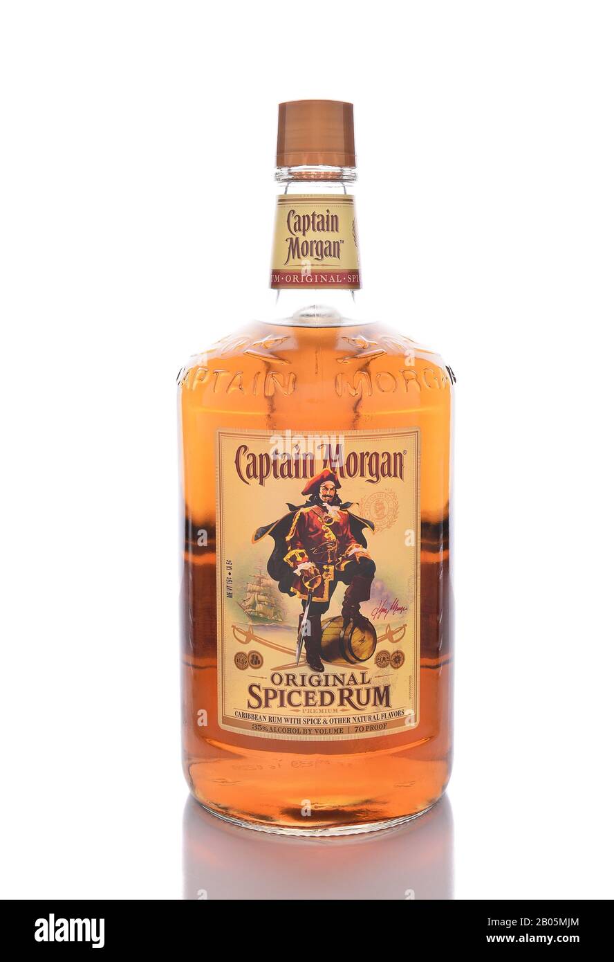 Rum flasche -Fotos und -Bildmaterial in hoher Auflösung – Alamy