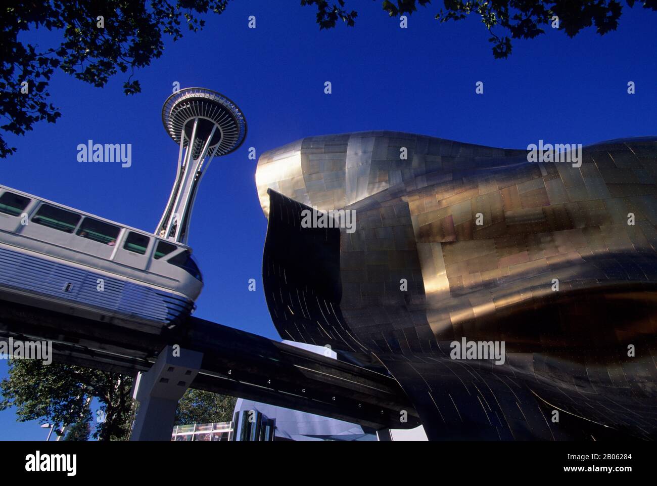 USA, WASHINGTON, SEATTLE, SEATTLE CENTER, MUSIKPROJEKT ERLEBEN, SPACE NEEDLE, MONORAIL Stockfoto