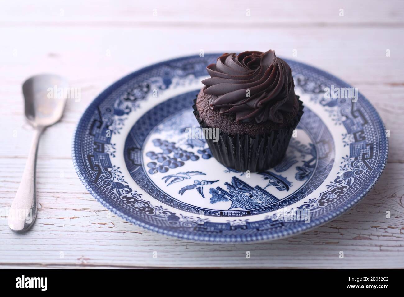 Nahaufnahme des Tassenkuchen auf dem Teller Stockfoto