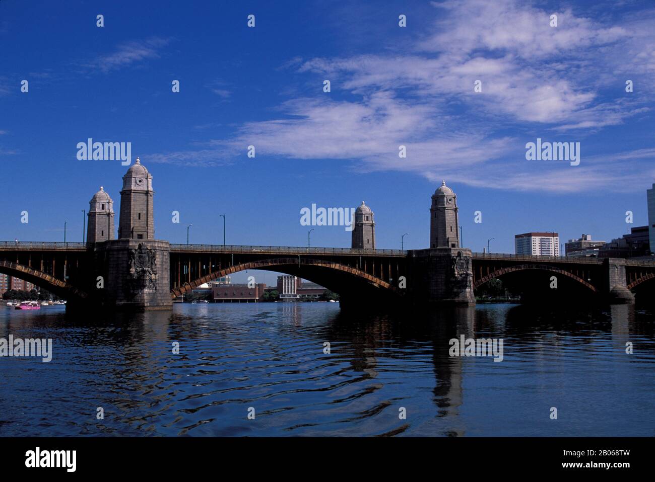 USA, MASSACHUSETTS, BOSTON, CHARLES RIVER, LONGFELLOW BRIDGE Stockfoto