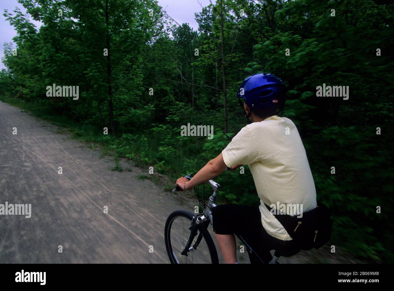 KANADA ONTARIO IN DER NÄHE VON PARIS, TRANS CANADA RADWANDERWEG, SC JOHNSON TRAIL, PEOPLE BIKING Stockfoto