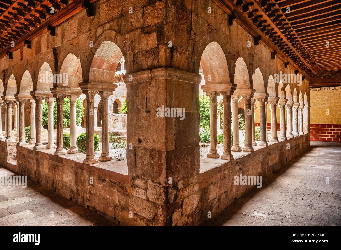 Kreuzgang der Kathedrale Saint-Leonce, Frejus, Var, Provence-Alpen-Cote d'Azur, Frankreich Stockfoto