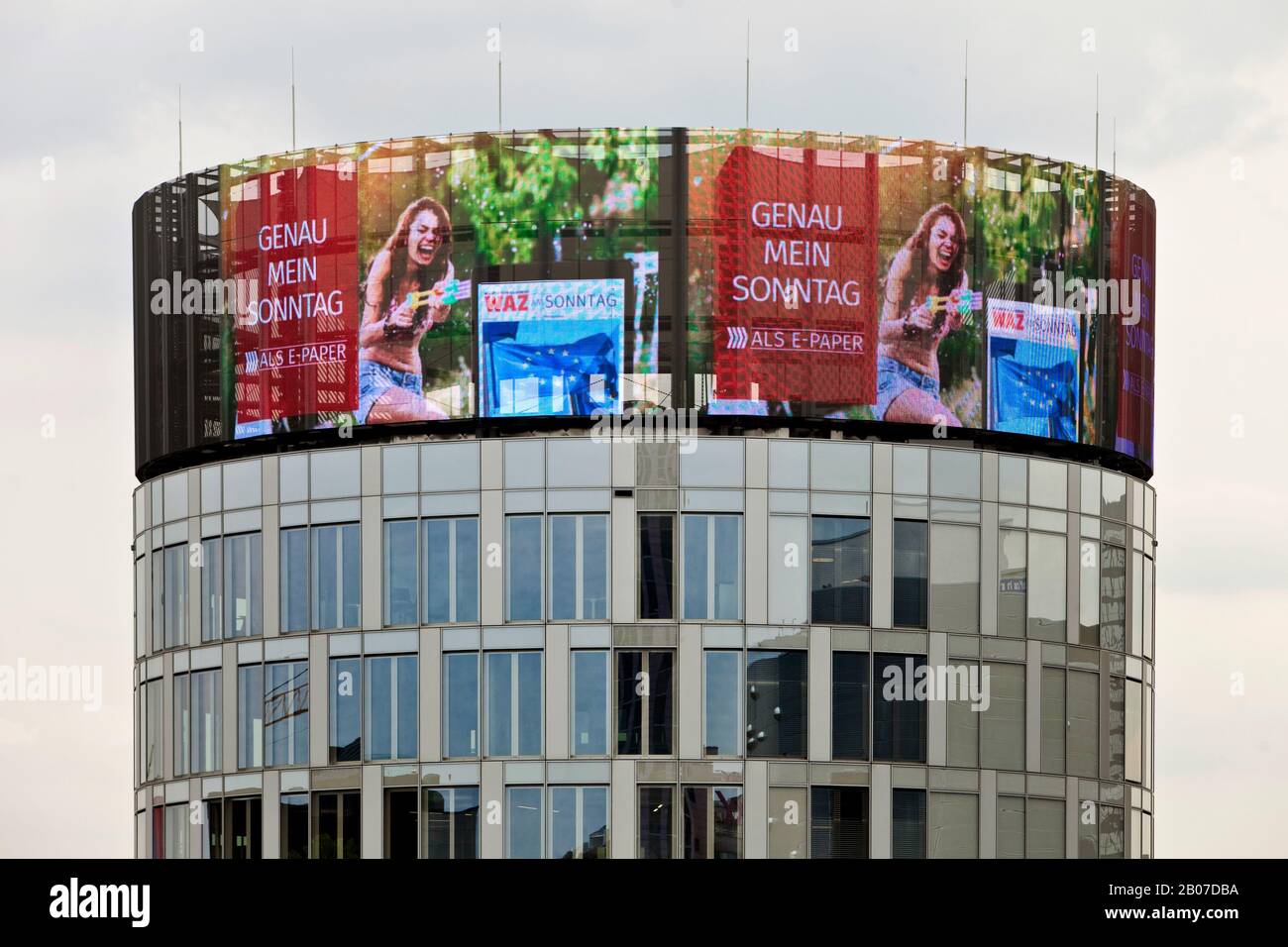 Funke Media Tower mit Newswall, Deutschland, Nordrhein-Westfalen, Ruhrgebiet, Essen Stockfoto