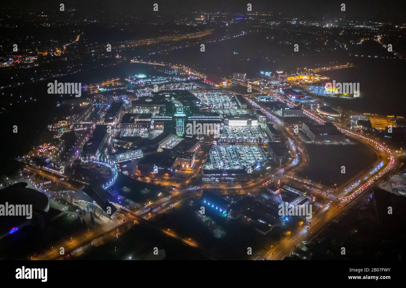 Luftbild, Centro-Einkaufszentrum, Oberhausen-neue Mitte, Spielhalle, Spielstation, Centro-Promenade, Nachtfoto, Bermensfeld, Oberhausen-Ost, Ruhrgebiet sind Stockfoto