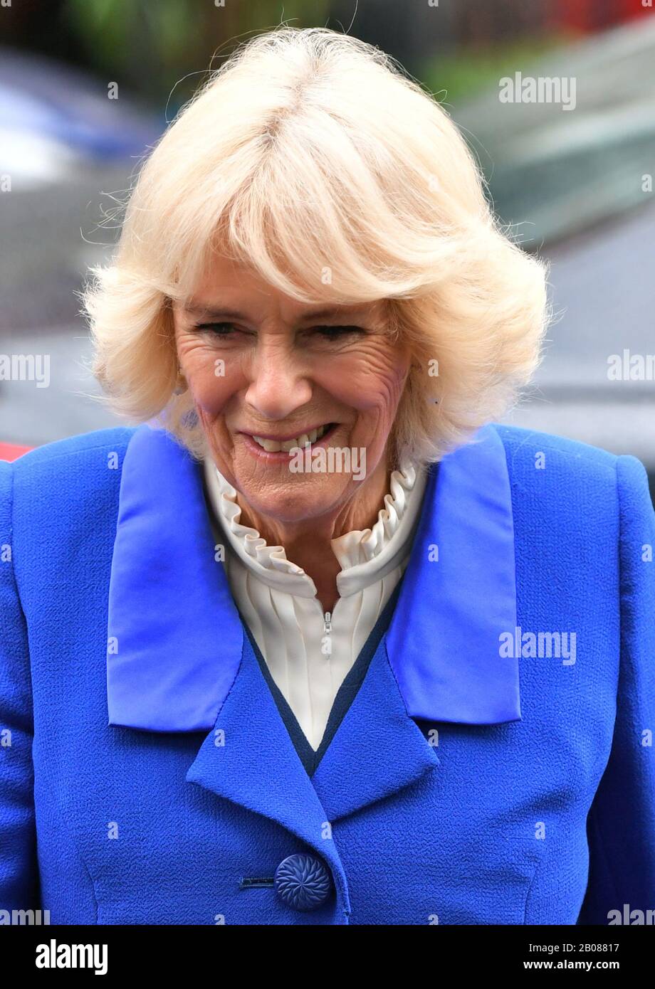 Die Duchess of Cornwall kommt im Rahmen ihres Besuchs in Brent, dem London 2020 Borough of Culture, zu einer Tour durch das Kiln Theatre. Stockfoto