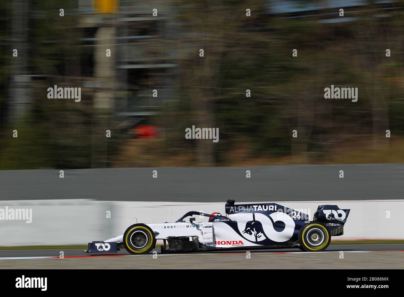 Montmelo, Barcelona - Spanien. Februar 2020. Daniil Kvyat fuhr die (26) Scuderia AlphaTauri AT01 am Tag eins von F1 Wintertestgutschrift: Marco Canoniero/Alamy Live News Stockfoto