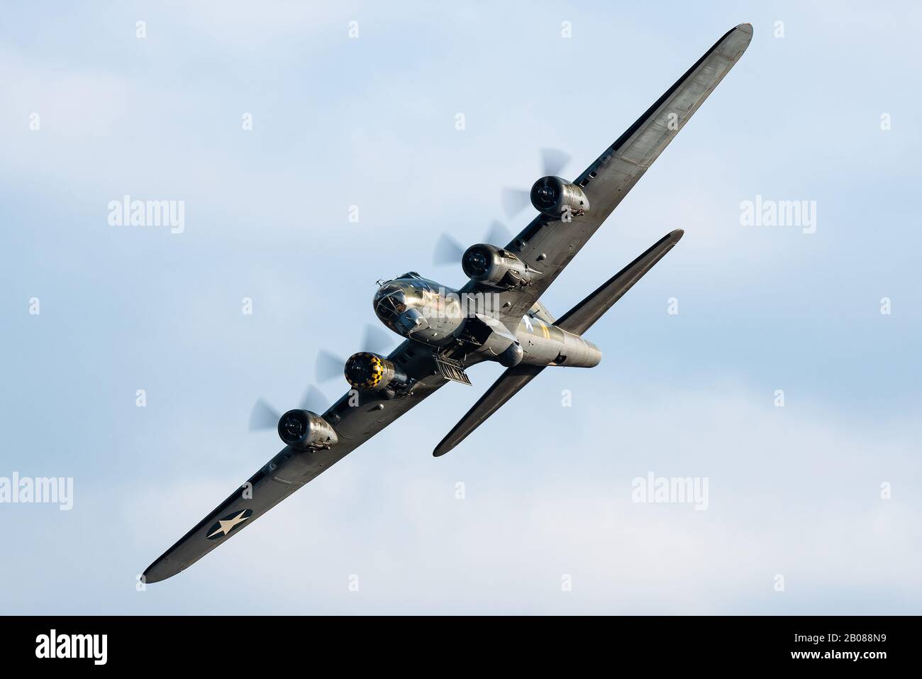 Der schöne schwere Bomber Boeing B-17 Flying Fortress 'Sally B' wurde in den 1930er Jahren für das United States Army Air Corps (USAAC) entwickelt. Stockfoto