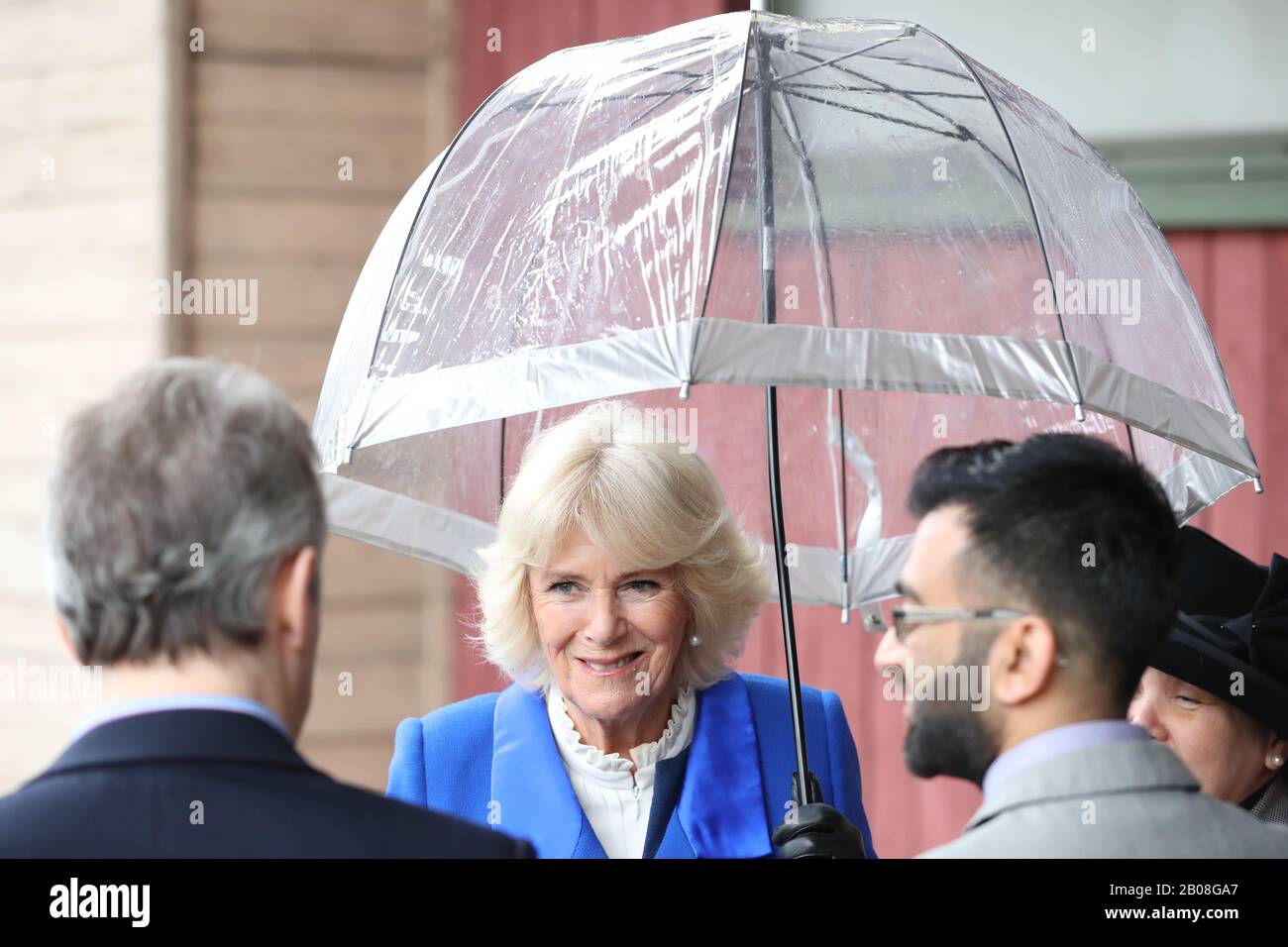 Die Duchess of Cornwall während einer Tour durch das Granville Youth Center im Rahmen ihres Besuchs in Brent, dem London 2020 Borough of Culture. Stockfoto