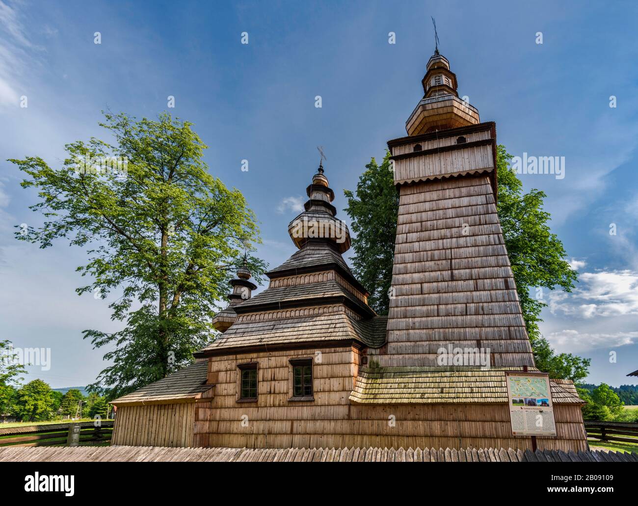 St. Paraskevi-Kirche, 17. Jahrhundert, Blockbau, Griechisch-katholische, heute-katholische, Dorf Kwiaton, Westkarpaten, Malopolska, Polen Stockfoto