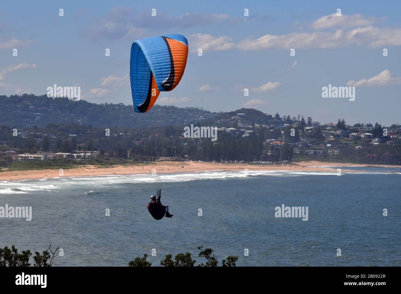 Paragliding in der Nähe von Mona Vale Beach in Sydney Stockfoto