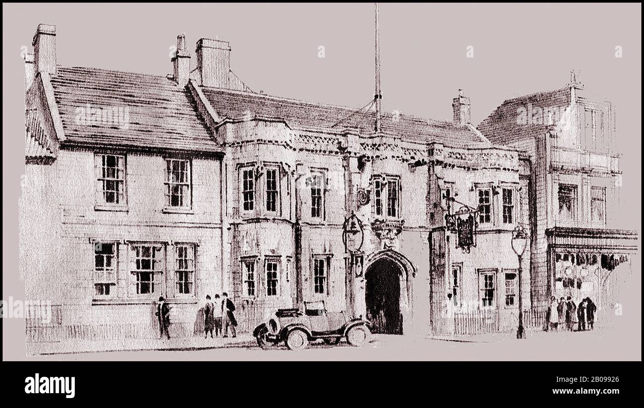 1934 - The Angel Hotel at Grantham, England (Heute The Angel and Royal). Sie begann als Hostienschmuck, der 1203 von den Tempelrittern erbaut wurde und an der Einst vorbeiführten Great North Road durch das Zentrum von Grantham gebaut wurde. Die Templer führten es bis 1312, als sie aufgelöst wurden. Es ist eines der ältesten Hotels der Welt. Stockfoto