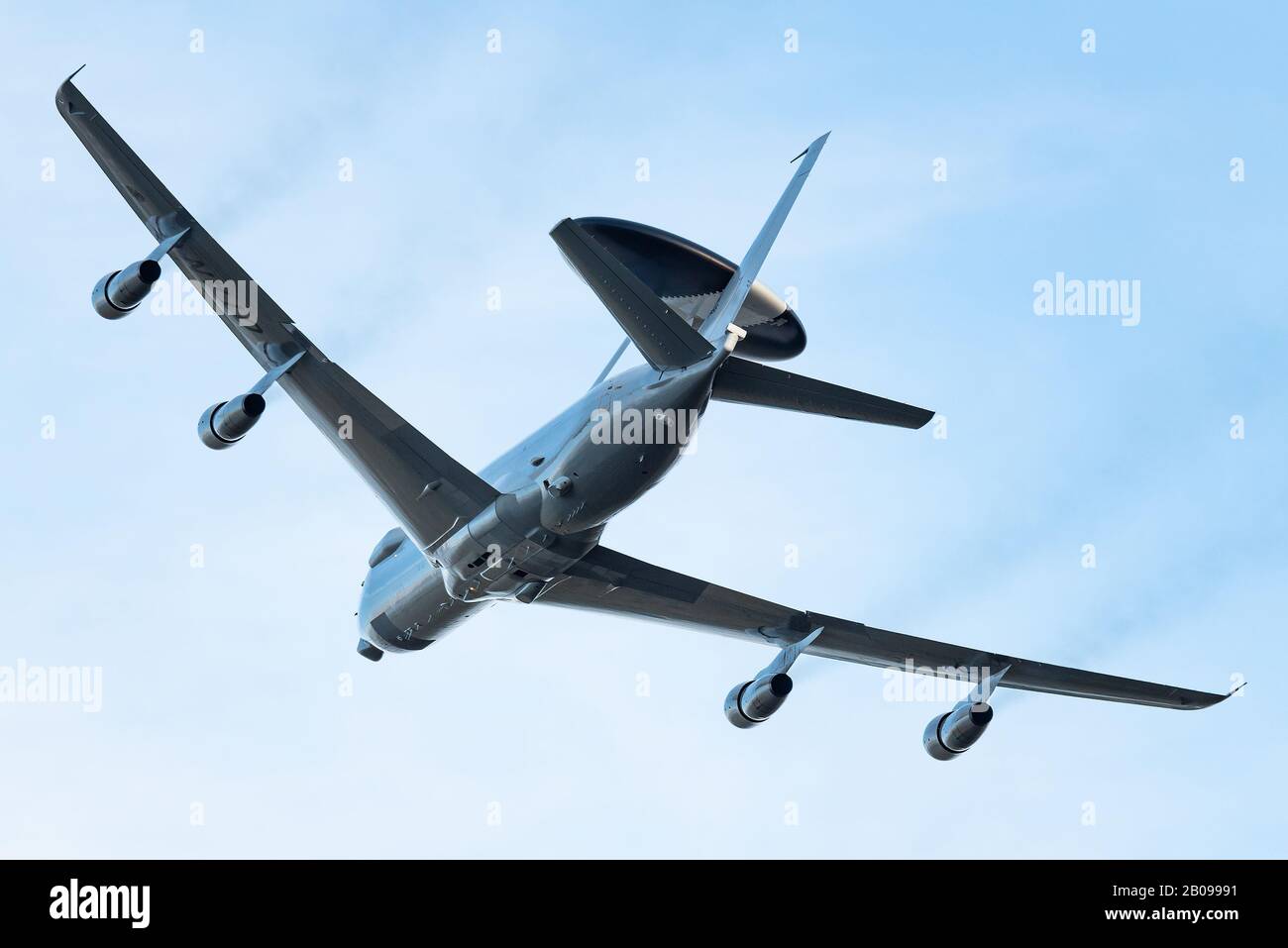 Eine Boeing E-3 Sentry luftgestützte Frühwarnung und Kontrolle AWACS-Flugzeuge der NATO. Stockfoto