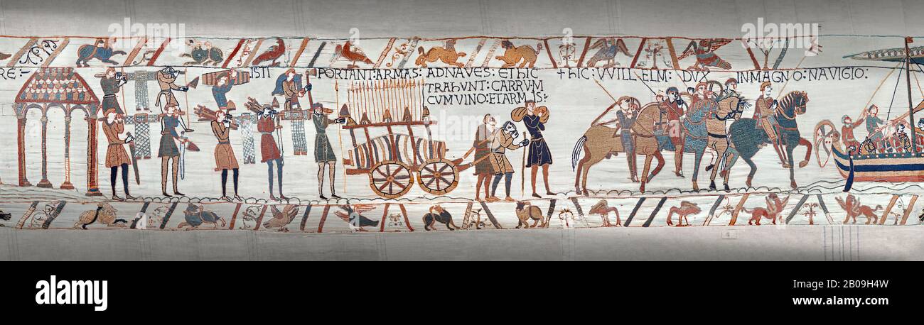 Bayeux Tapestry Szene 37: Waffen, Wein und Pferde werden in die Invasionsflotte von Herzog Williams geladen. Stockfoto