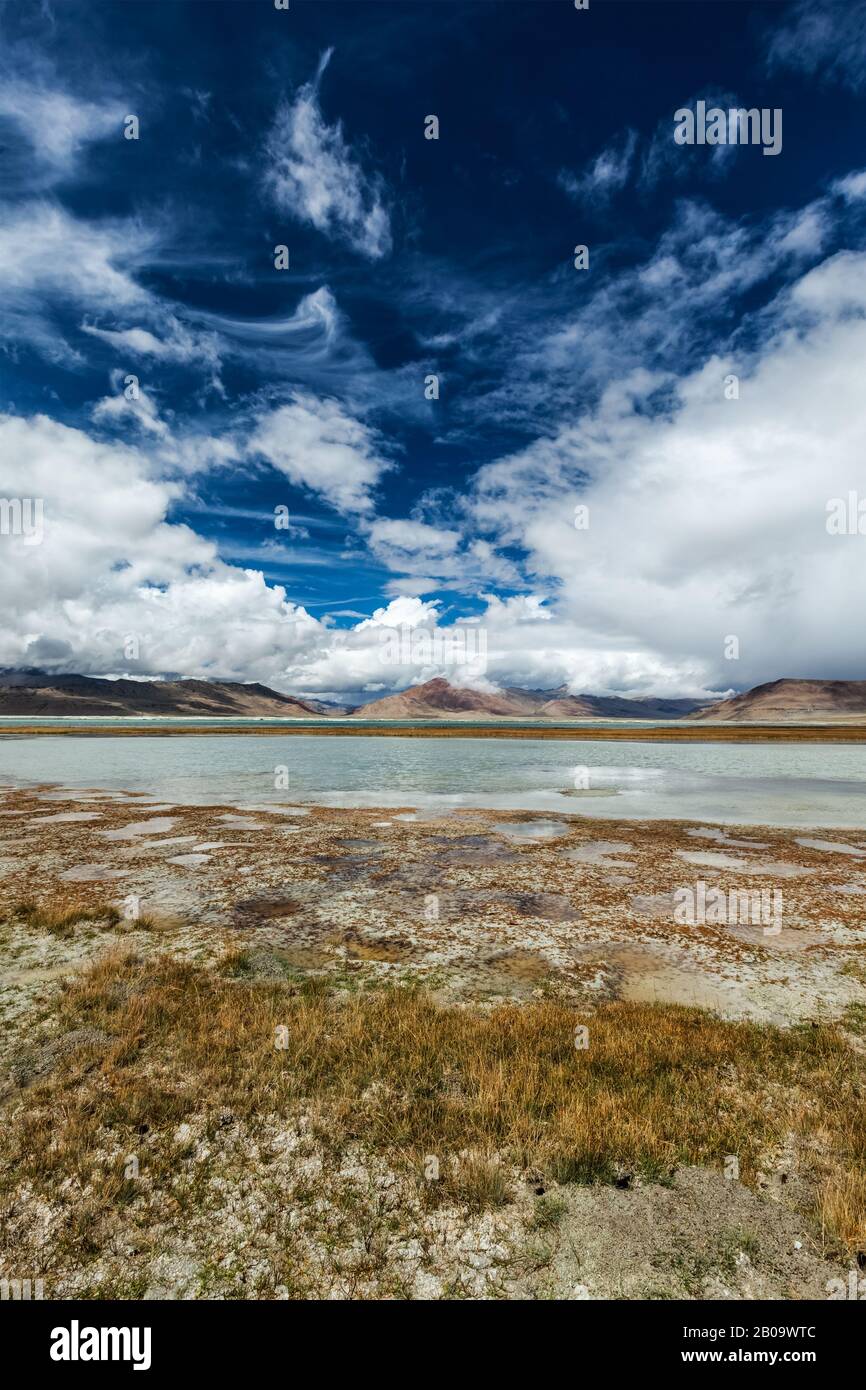 TSO Kar - schwankender Salzsee im Himalaya Stockfoto