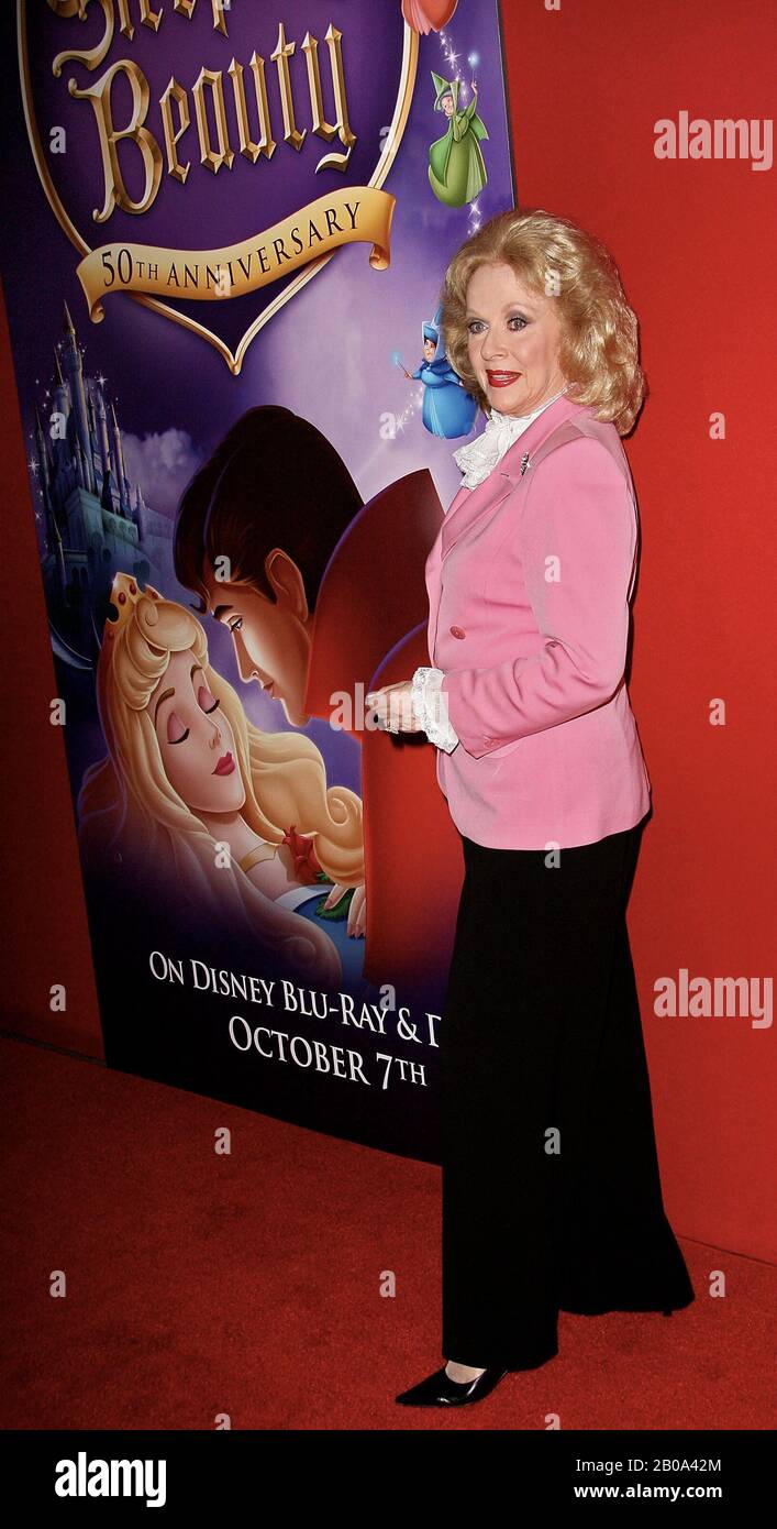 New York, NY, USA. September 2008. Die ursprüngliche Stimme von Sleeping Beauty, Mary Costa auf der Walt Disney DVD "Sleeping Beauty" in Chelsea Cinemas. Kredit: Steve Mack/Alamy Stockfoto