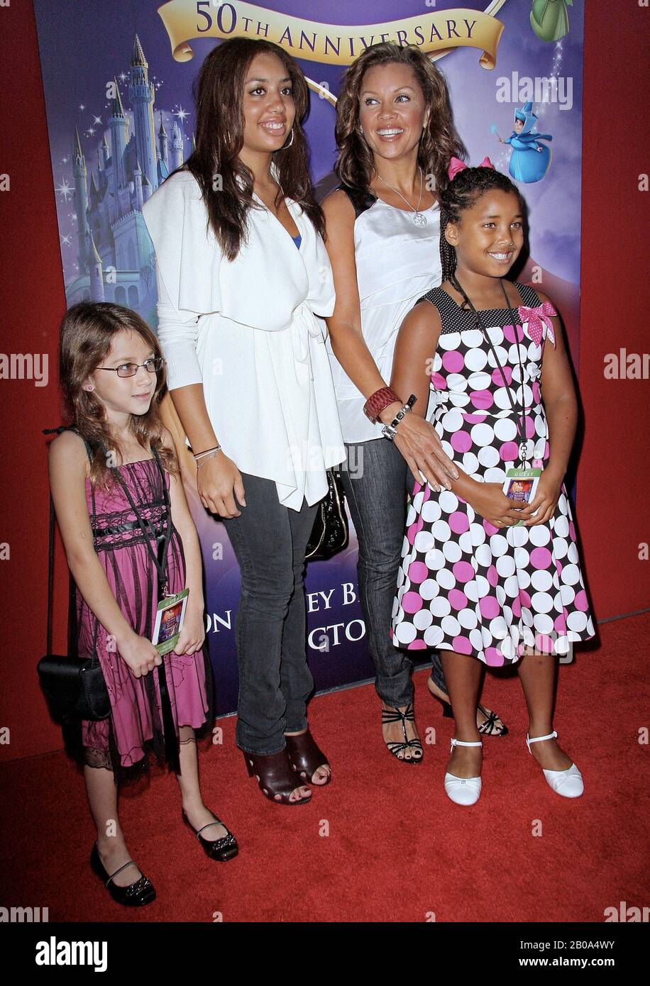 New York, NY, USA. September 2008. Schauspielerin Vanessa Williams und Familie in der Walt Disney DVD "Sleeping Beauty" in den Kinos von Chelsea. Kredit: Steve Mack/Alamy Stockfoto