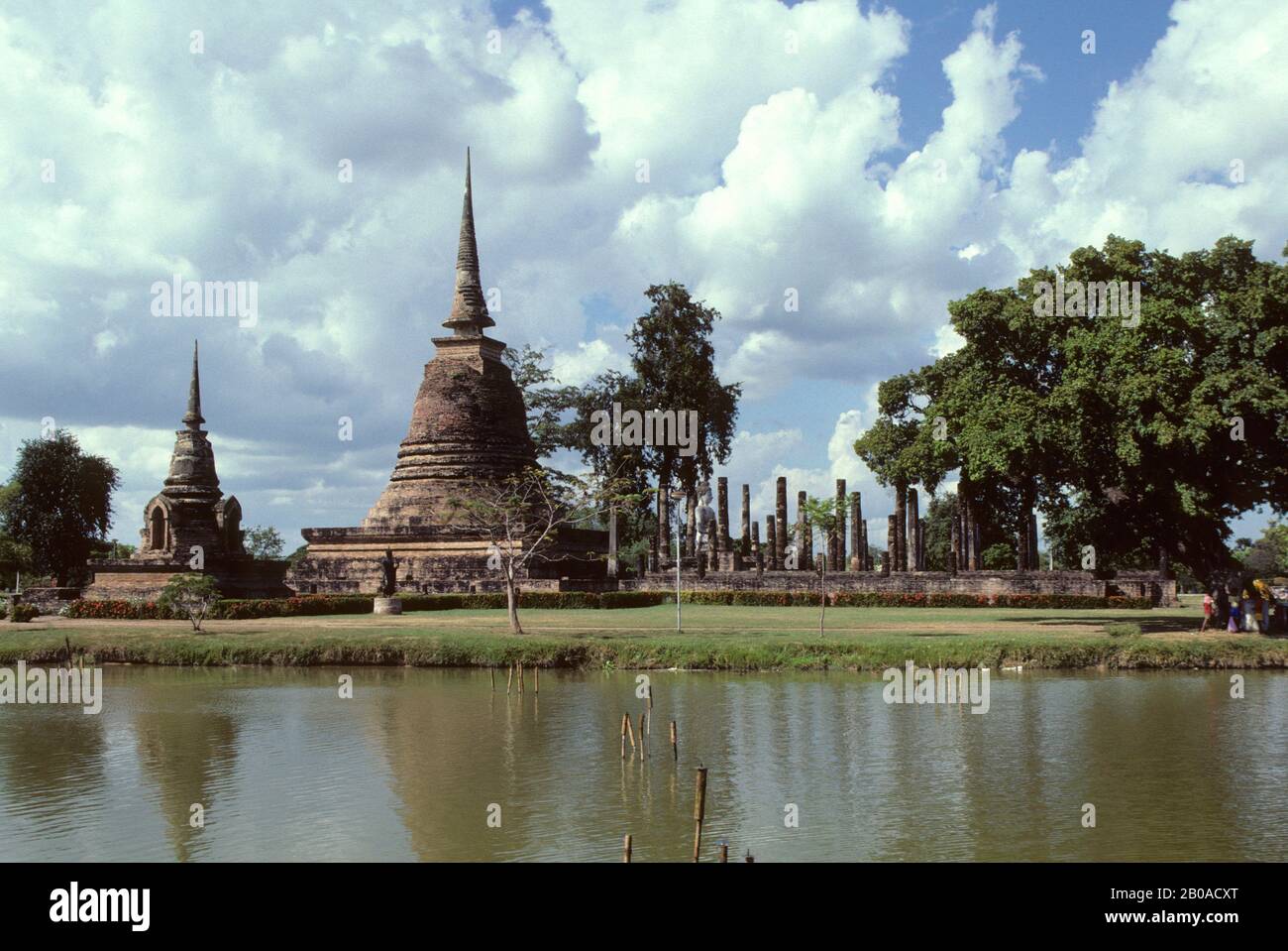 THAILAND, ZENTRALEBENEN, SUKOTHAI, WAT SRA SRI-TEMPEL Stockfoto