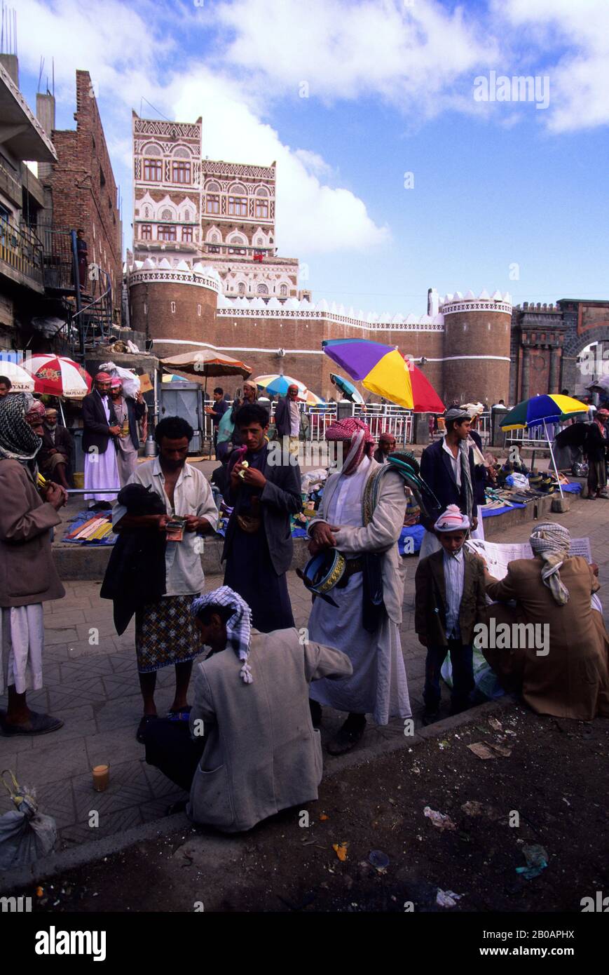 JEMEN, SANA'A, ALTSTADT, EINHEIMISCHE MÄNNER Stockfoto