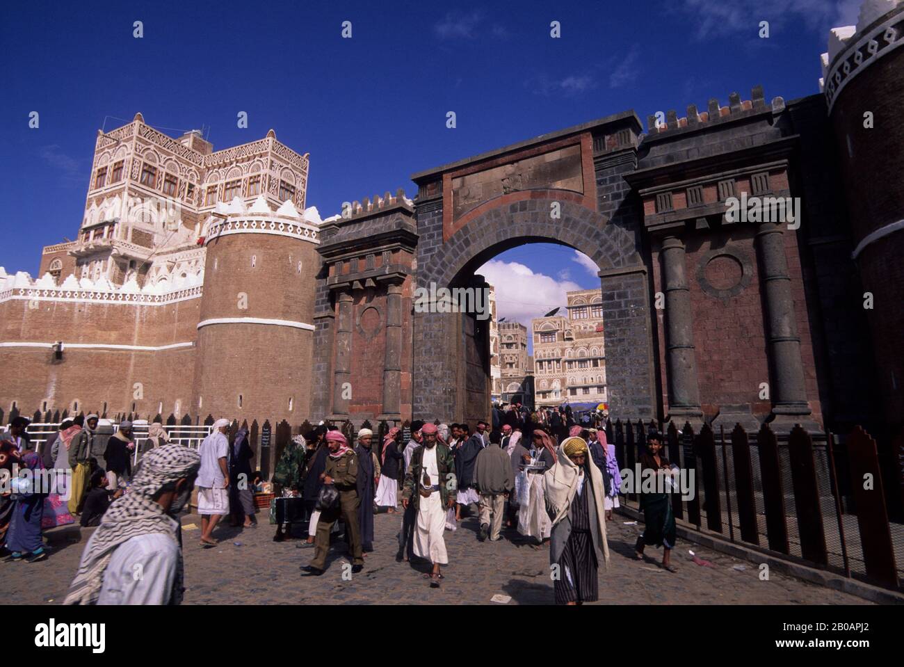 JEMEN, SANA'A, ALTSTADT, BAB AL-JEMEN (SÜDTOR) Stockfoto