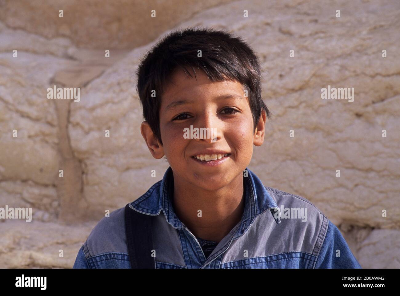 SYRIEN, PALMYRA, ALTE RÖMISCHE STADT, SYRISCHER JUNGE, PORTRÄT Stockfoto