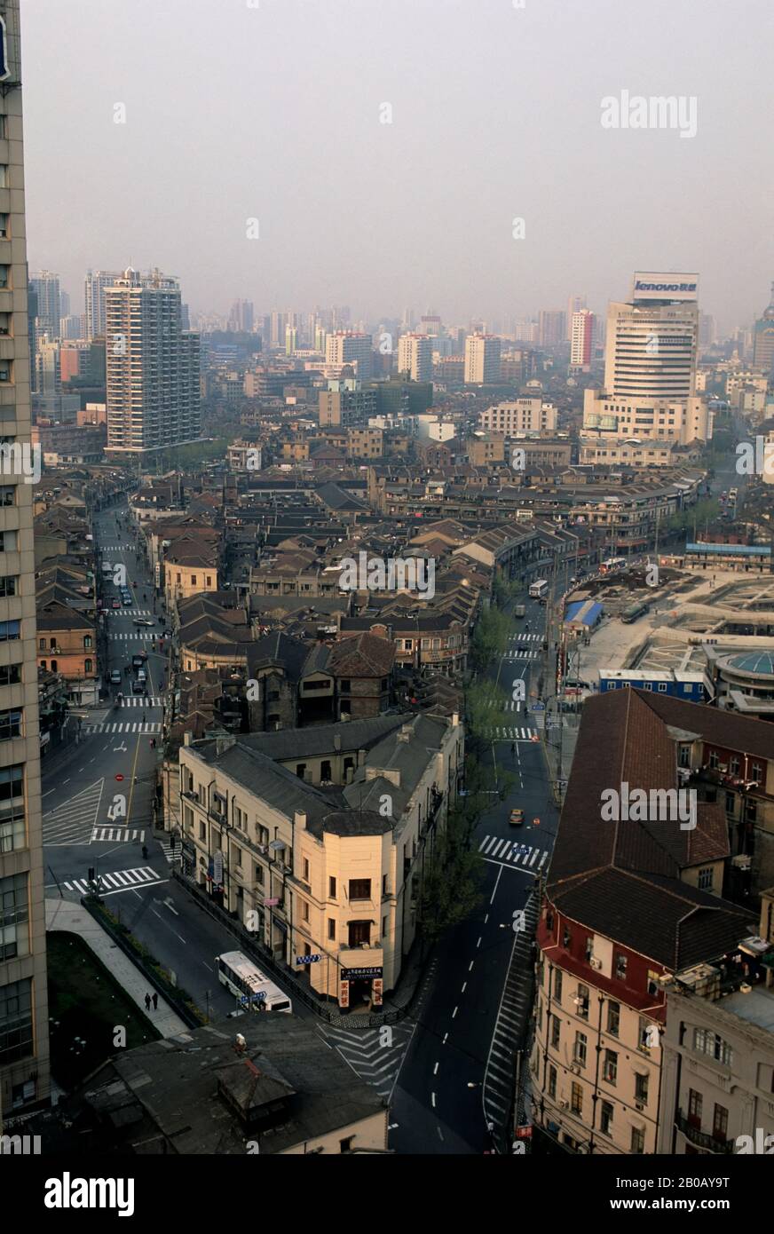 CHINA, SHANGHAI, BLICK AUF DIE STADT Stockfoto