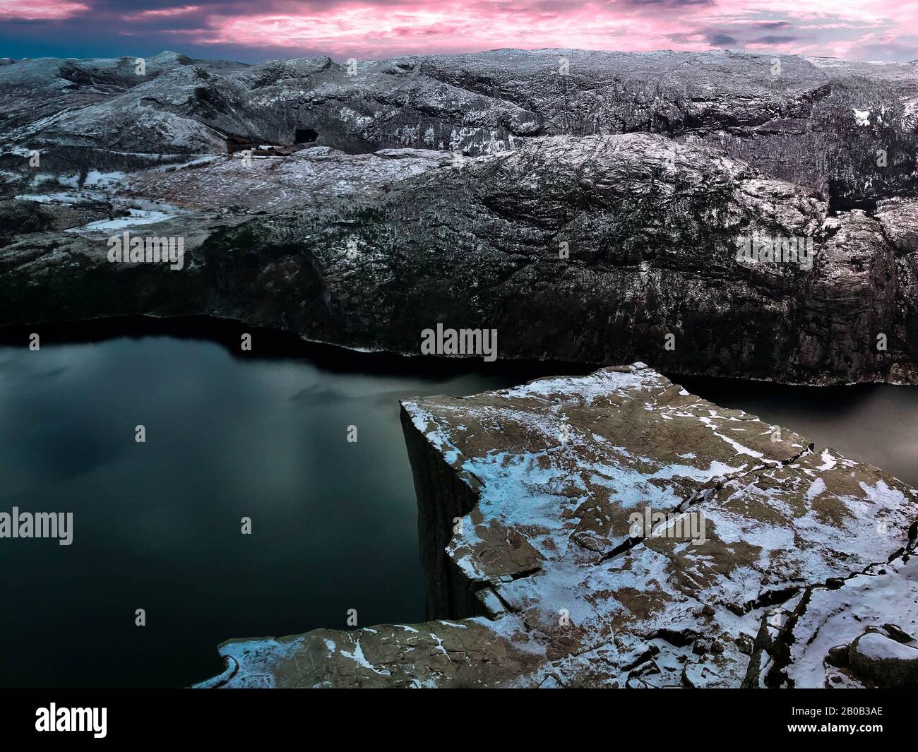 Trolltunga Panoramaaussicht, Norwegische Berge, Norwegen Stockfoto
