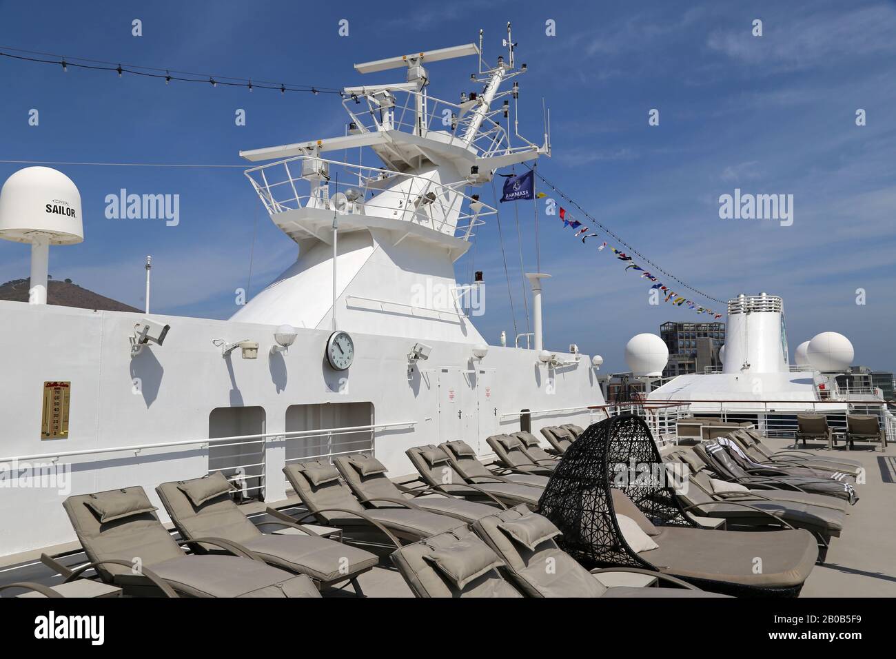 Sonnendeck, Kreuzfahrtschiff Azamara Quest, Kapstadt, Tafelbucht, Provinz Westkap-Provinz, Südafrika, Afrika Stockfoto