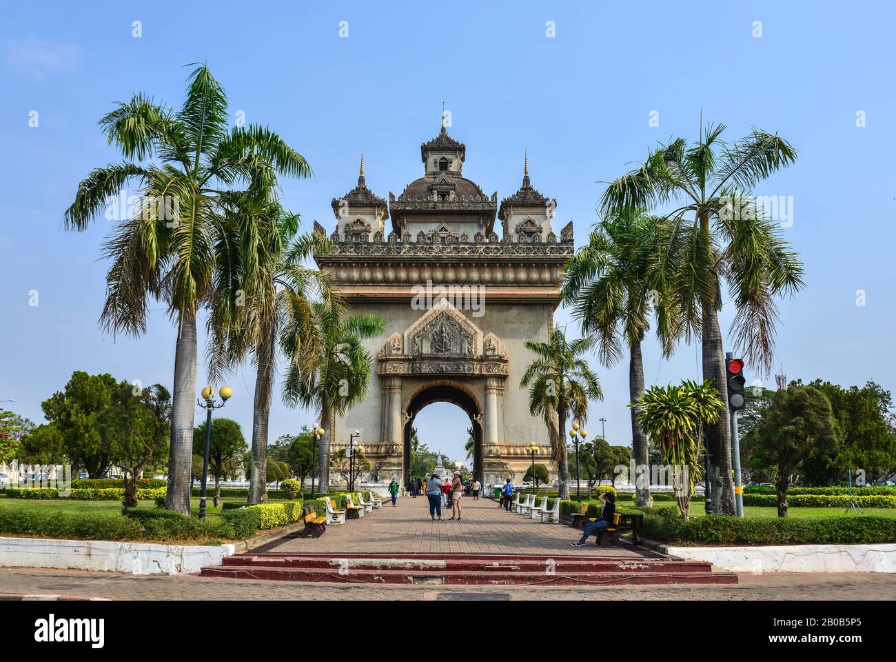 Vientiane, Laos - 29. Januar 2020. Patuxay Monument von Vientiane, Laos. Patuxay bedeutet Victory Gate oder Gate of Triumph, früher Anosavari Monume Stockfoto