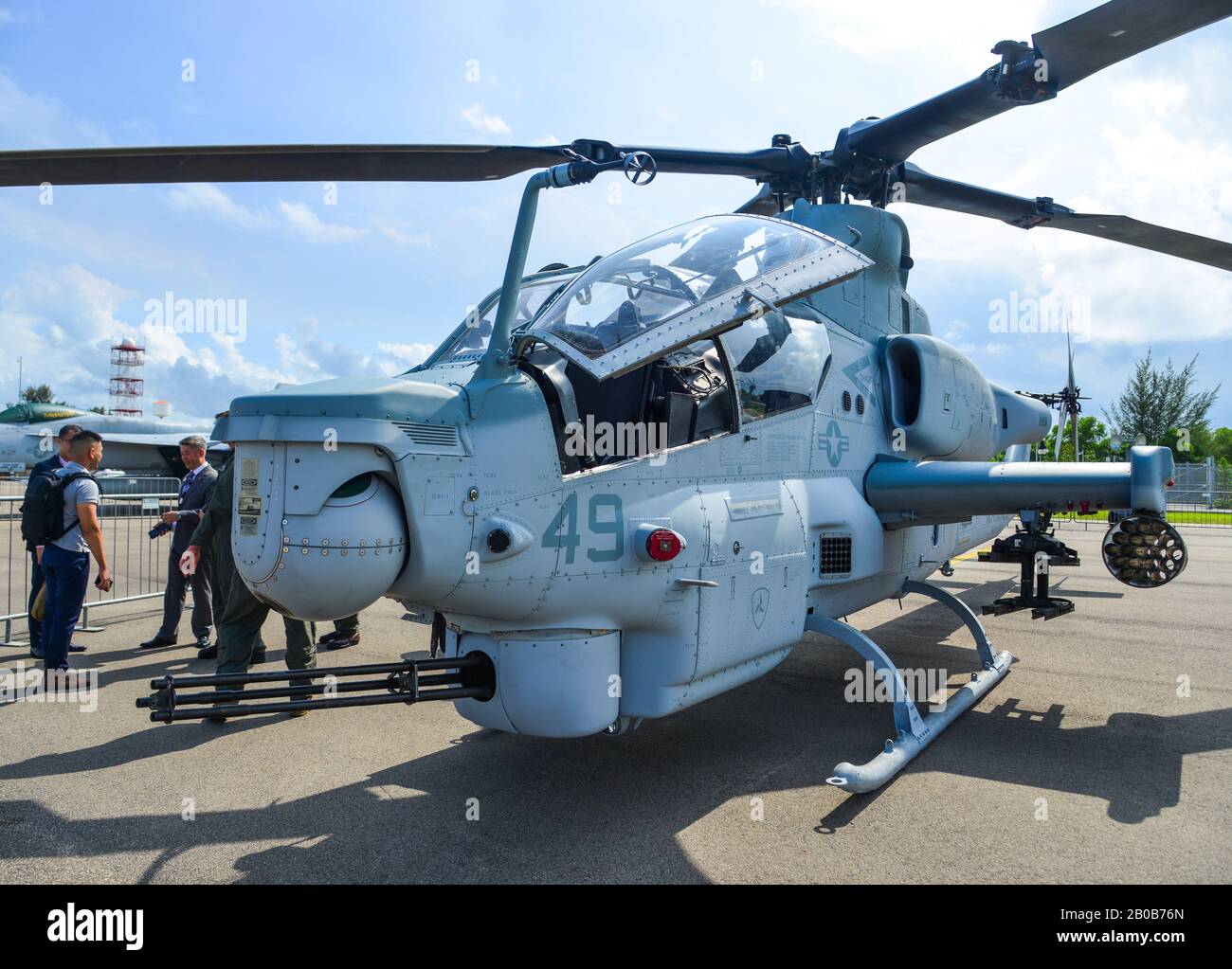 Singapur - 12. Februar 2020. Bell AH-1Z Viper greift Hubschrauber des US Marine Corps zur Anzeige in Changi, Singapur an. Die Verteidigungskosten steigen, besonders Stockfoto