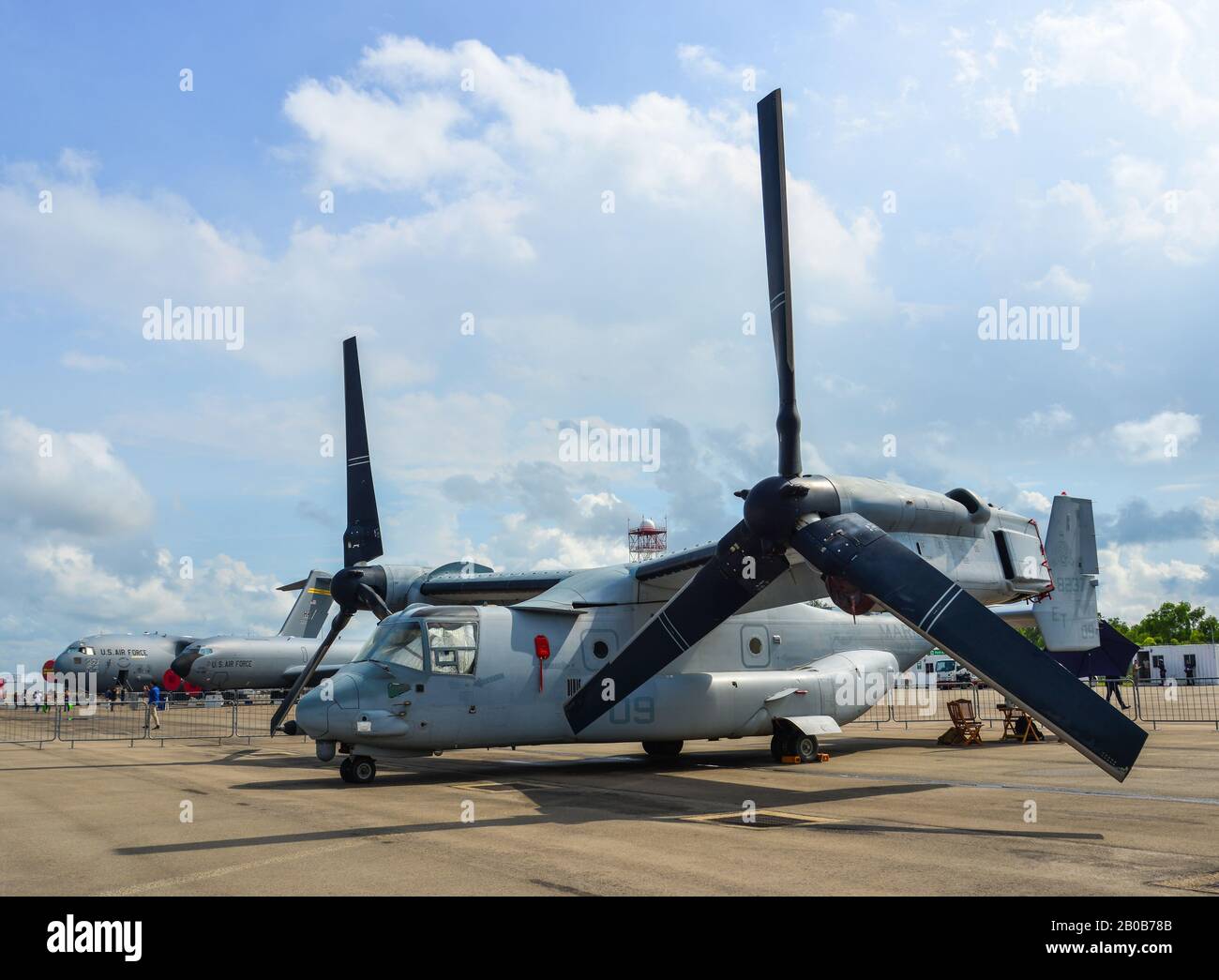 Singapur - 12. Februar 2020. Bell Boeing V-22 Osprey vom US Marine Corps zur Anzeige in Changi, Singapur. Die Verteidigungskosten steigen, insbesondere im Eas Stockfoto
