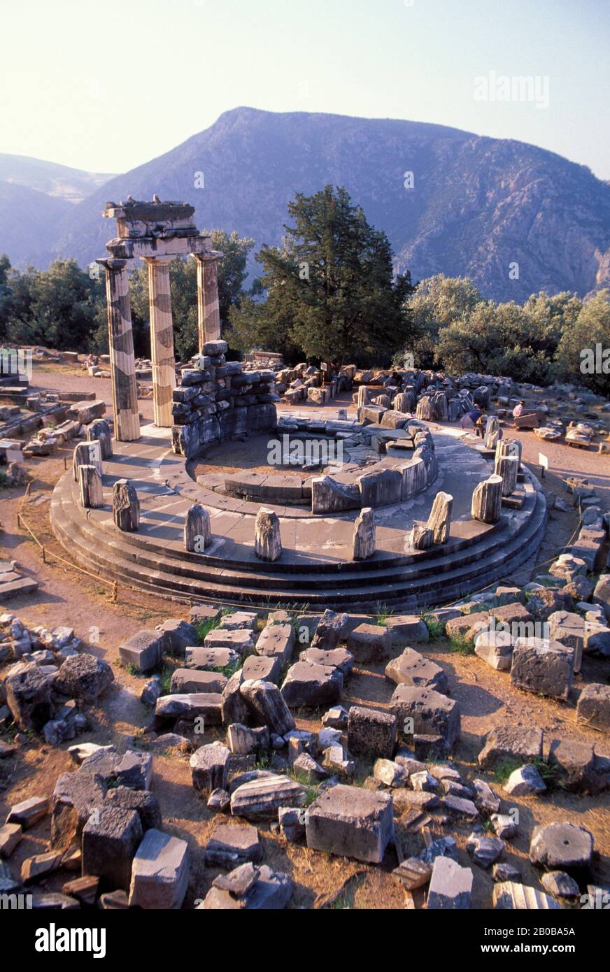 Heiligtum der athena pronaia Fotos und Bildmaterial in hoher