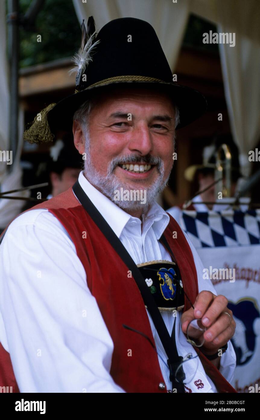 DEUTSCHLAND, BAYERN, STARNBERGER SEE, SEESHAUPT, KONZERT, MUSIKER, PORTRÄT Stockfoto