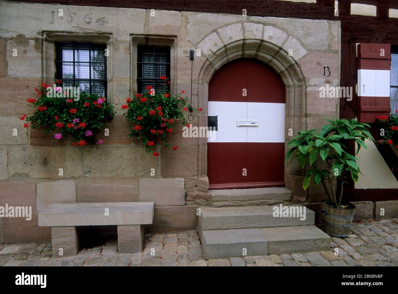 DEUTSCHLAND, NÜRNBERG, SCHLOSS KAISERBURG, TÜR UND FENSTER Stockfoto