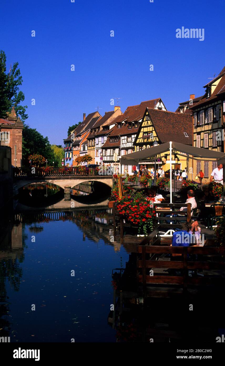 FRANKREICH, COLMAR, CANAL, HALFTIMBERED HÄUSER Stockfoto