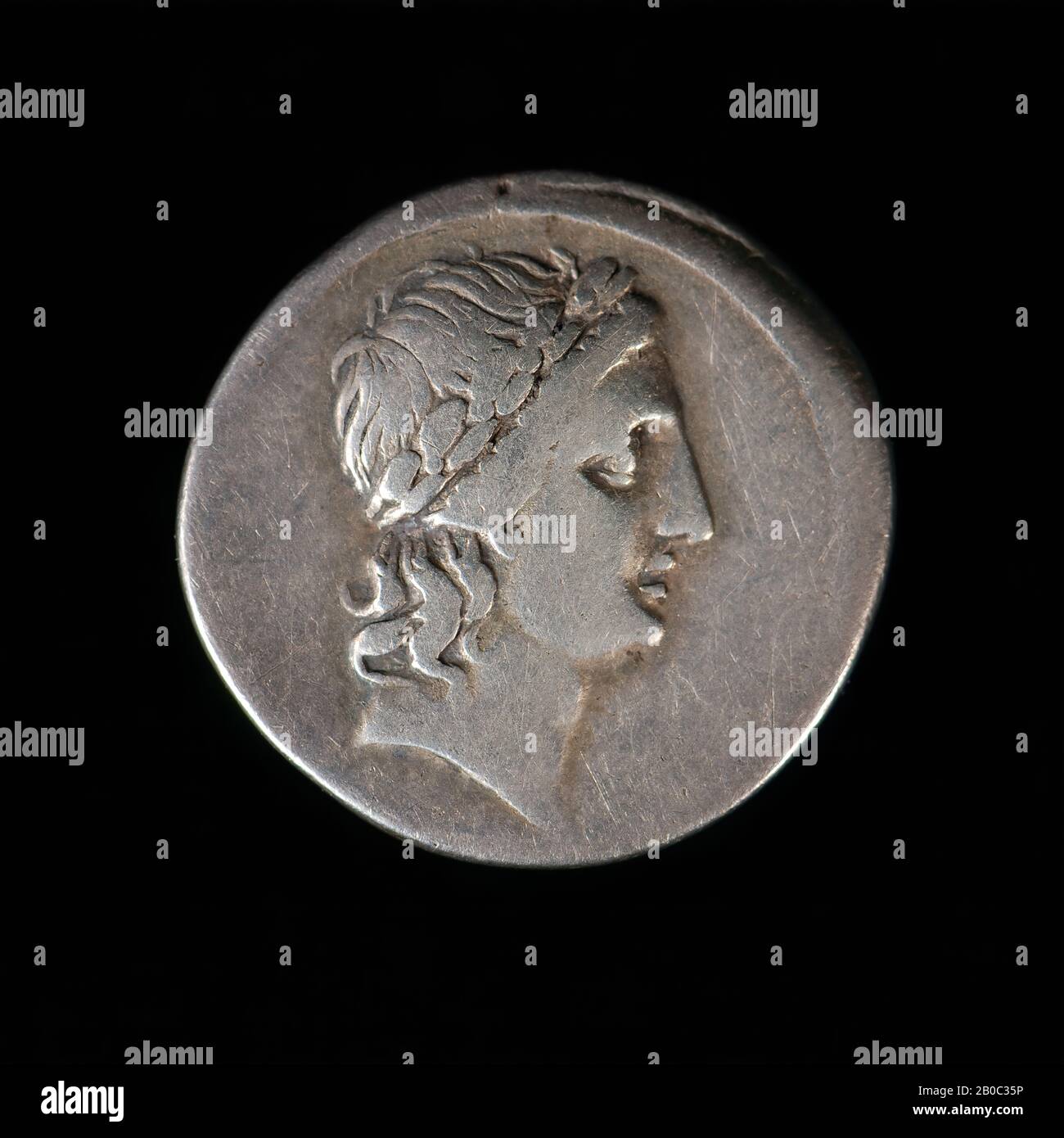 Unbekannter Künstler, Denarius von Octavian Augustus, n.d., Silber Stockfoto