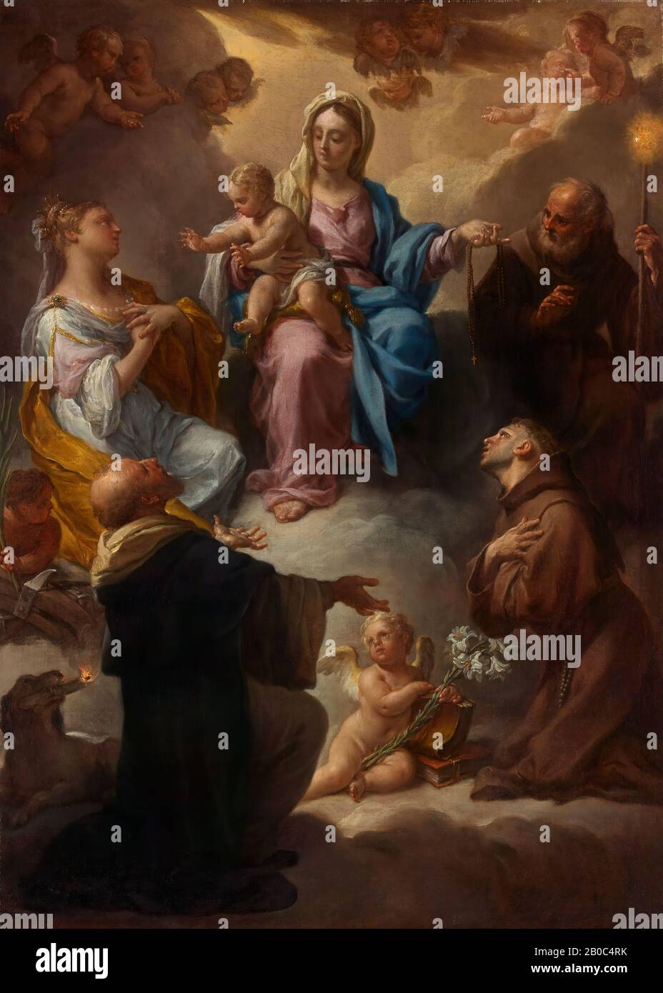 Francesco Trevisani, Madonna des Rosary (La Madone du Rosaire), 1714-1715, Öl auf Leinwand, 29 x 21 Zoll (73,66x 53,34 cm), Dieses schön zusammengesetzte und lebhaft gefärbte römische Gemälde aus den frühen Jahren des achtzehnten Jahrhunderts ist entweder ein vollständig ausgeführter Modello, der während der Vorbereitung des Altarbildes angefertigt wurde, oder ein Ricordo, eine kleinere Version, die nach Abschluss des Altarbildes erstellt wurde. Kardinal Sacripanti gab den Altaraufsatz in der Kathedrale seiner Heimatstadt Narni in Mittelitalien in Auftrag. Das Altarbild befindet sich in einer der seligen Lucy geweihten Kapelle und zeigt Trevisanis meisterhaftes Talent Stockfoto