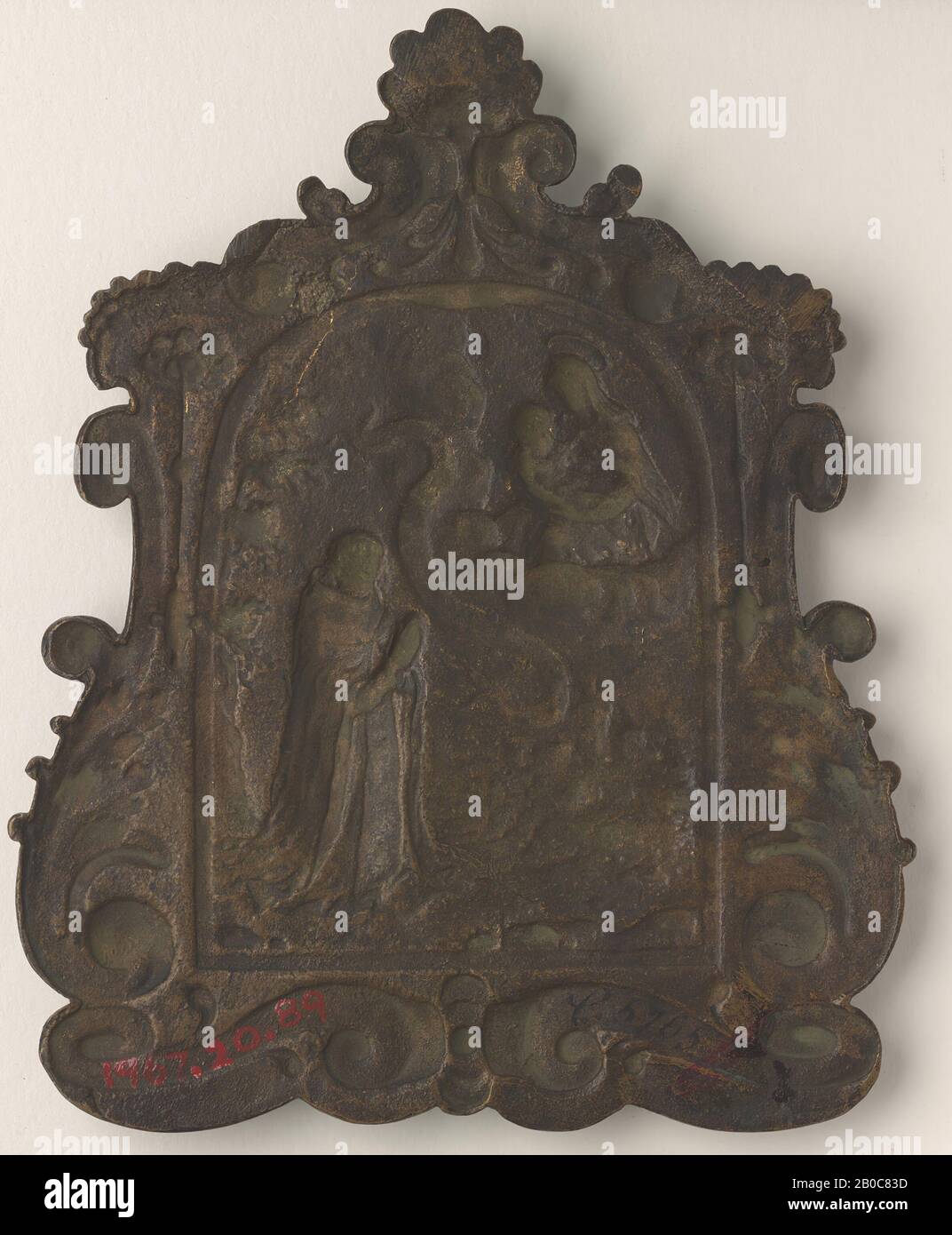 Unbekannter Künstler, heilige Anbetung der Jungfrau und der Kinder-Plaquette, 1600-1700, Bronze, 6 1/8 Zoll. (15,5 cm.) Stockfoto