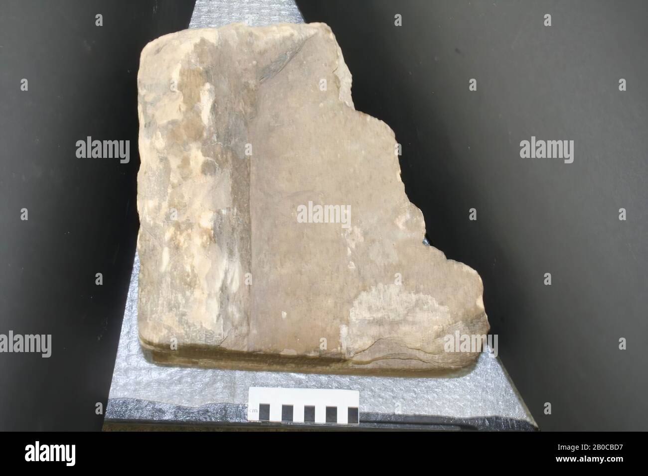 Fragment eines Reliefs aus Stein, Reliefstein, Fragment, Stein, 29 x 23 x 27 cm, unbekannt, unbekannt, unbekannt, unbekannt Stockfoto
