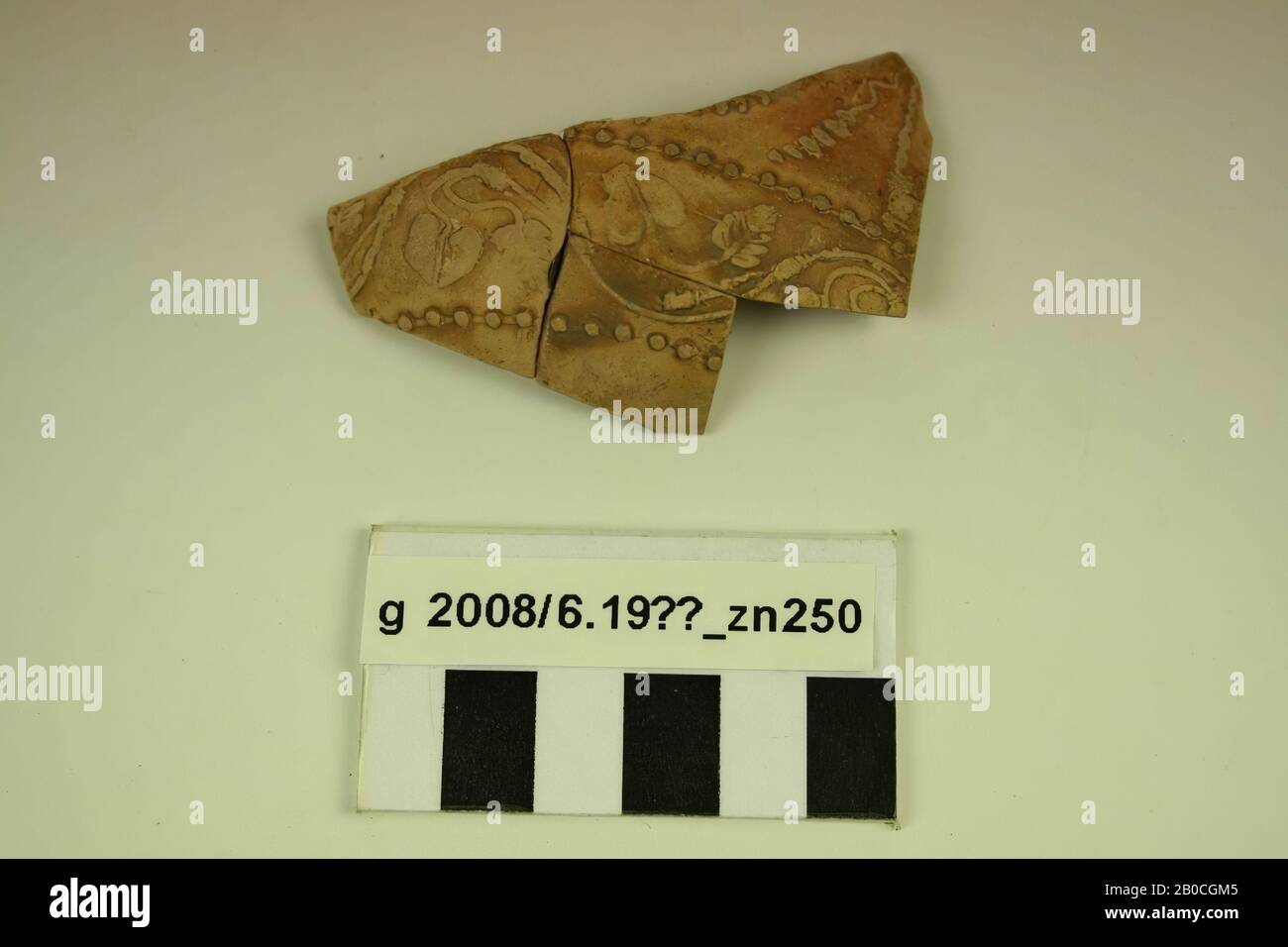 Die niederländische Römerzeit, Scherben, Steingut, w: 4 cm l: 5 cm, roman 15-30 n. Chr., Niederlande, Noord-Holland, Velsen, Velsen, Velsen i. Stockfoto