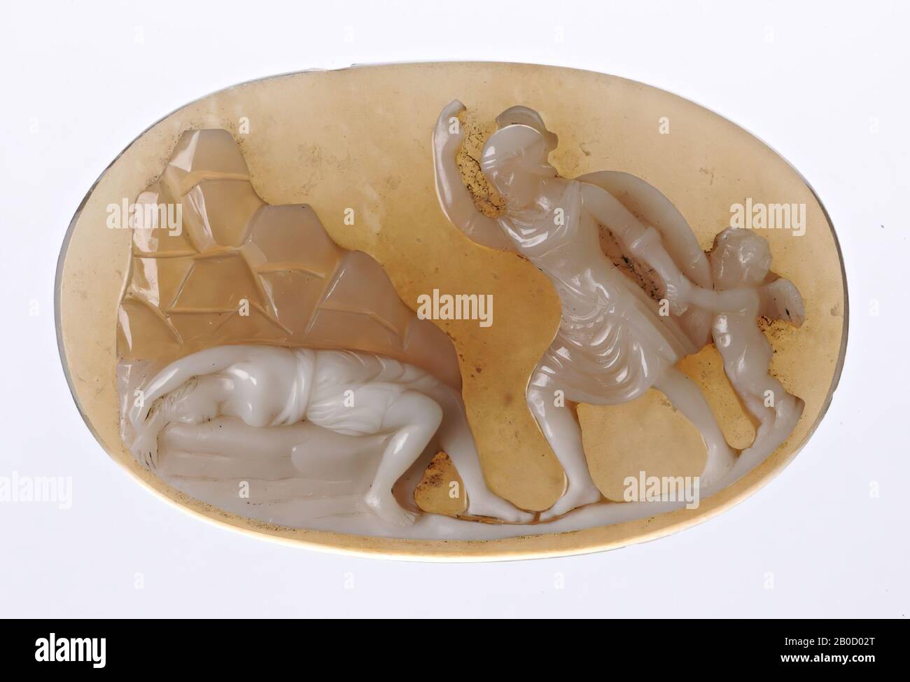 VZ: Amazone (Penthesilea?) Liegt auf Felsen, von rechts kommt Krieger (Achilles?), Der Von Cupid an der Hand gehalten wird, Felsen auf Grund, Grundlinie, Cameo, Sardonyx, 2 Schichten, Farbe: Weiß Stockfoto