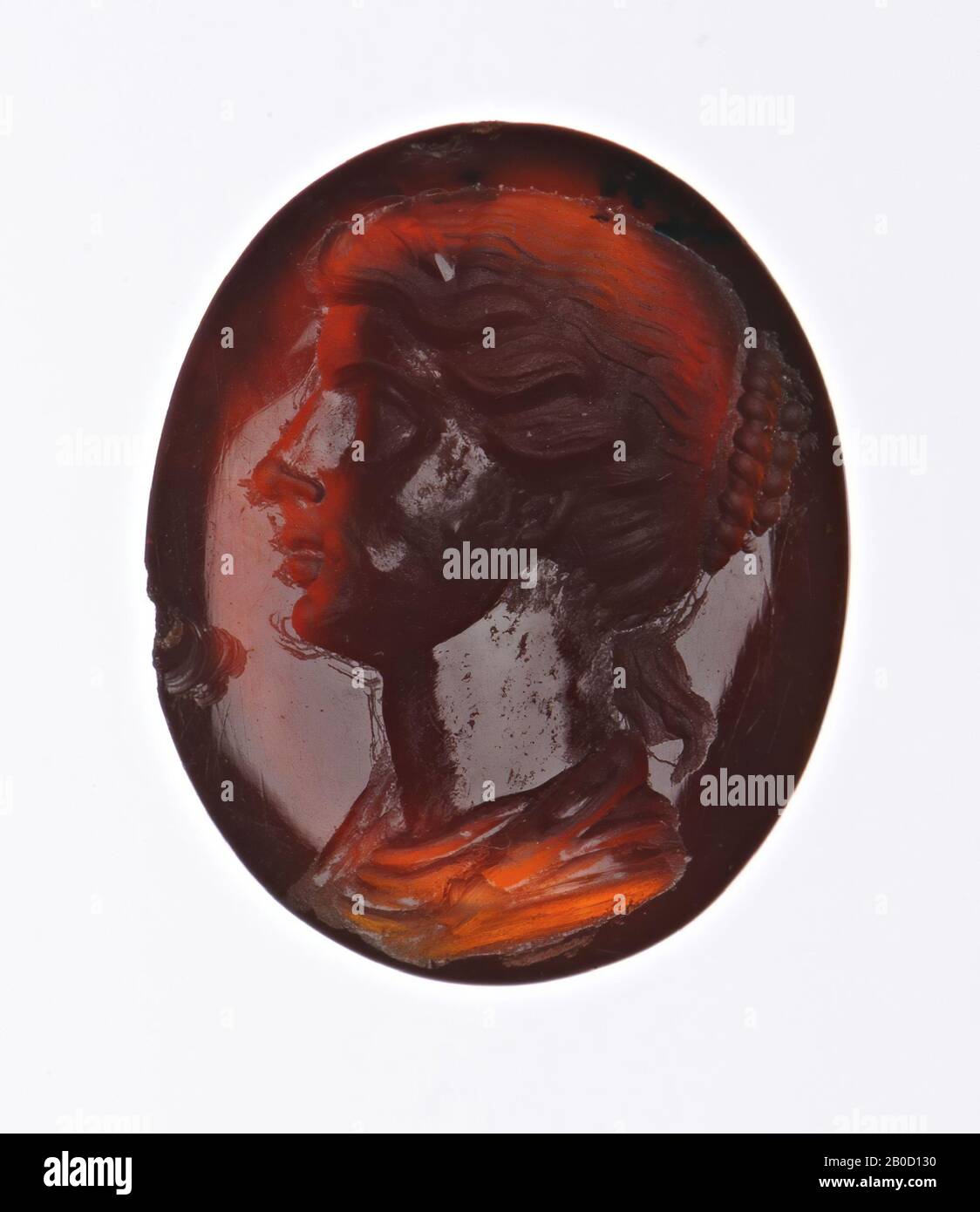 VZ: Büste junger Frau und Profil links, Schmuckstein, Intaglio, Carnelian, Farbe: Rot, Form: Oval, stehend, Verarbeitung:, Stil: 13,5 x 10 mm, D. 3 mm, w. 0,57 gr., 18. Jahrhundert 1700-1800 Stockfoto
