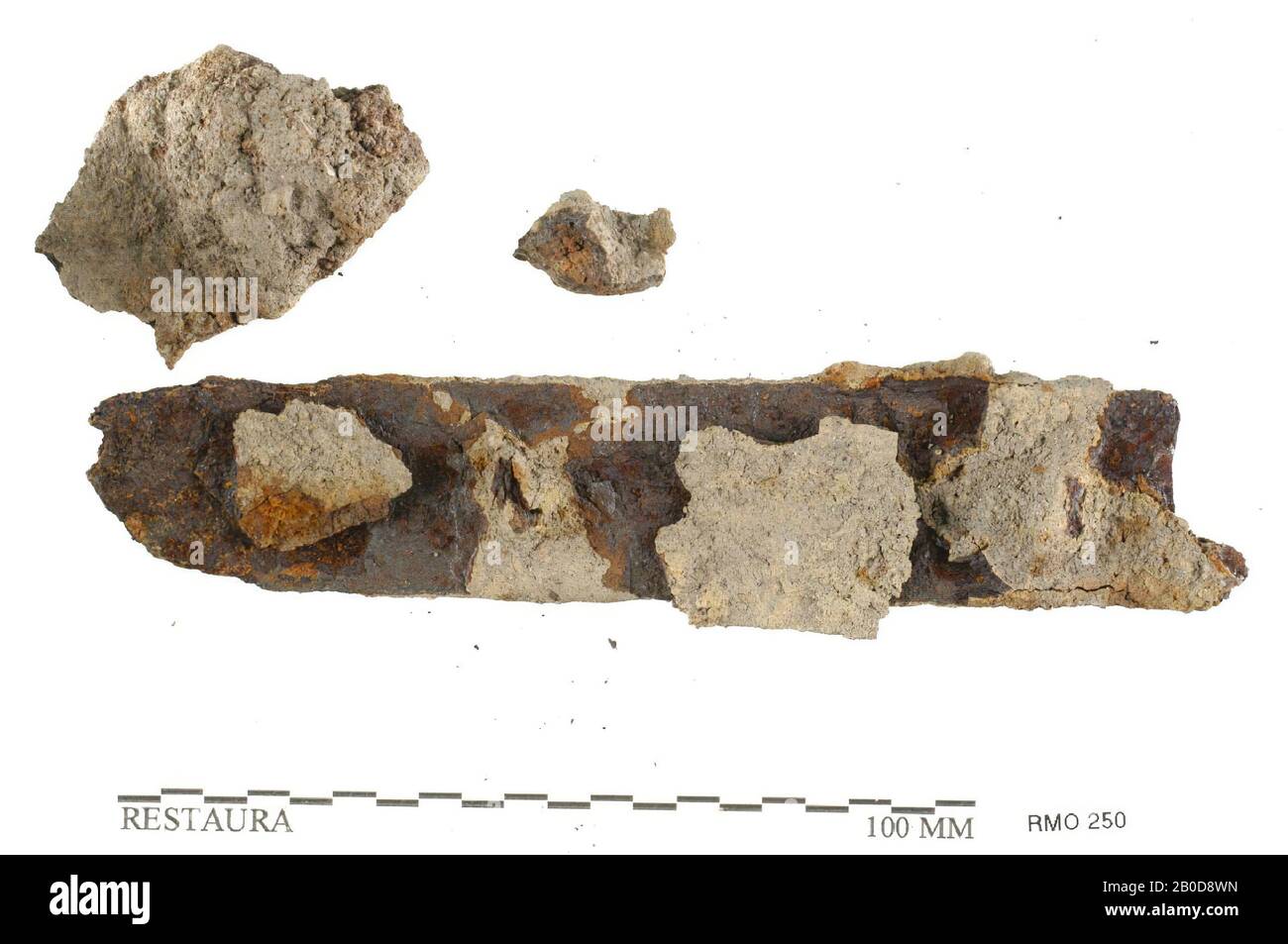 Streifen mit Nagelresten, Streifen mit Nagelresten, Eisen, 13,3 x 3,1 cm, x, Niederlande, Utrechter, Wijk bij Duurstede, Wijk bij Duurstede, Dorestad Stockfoto